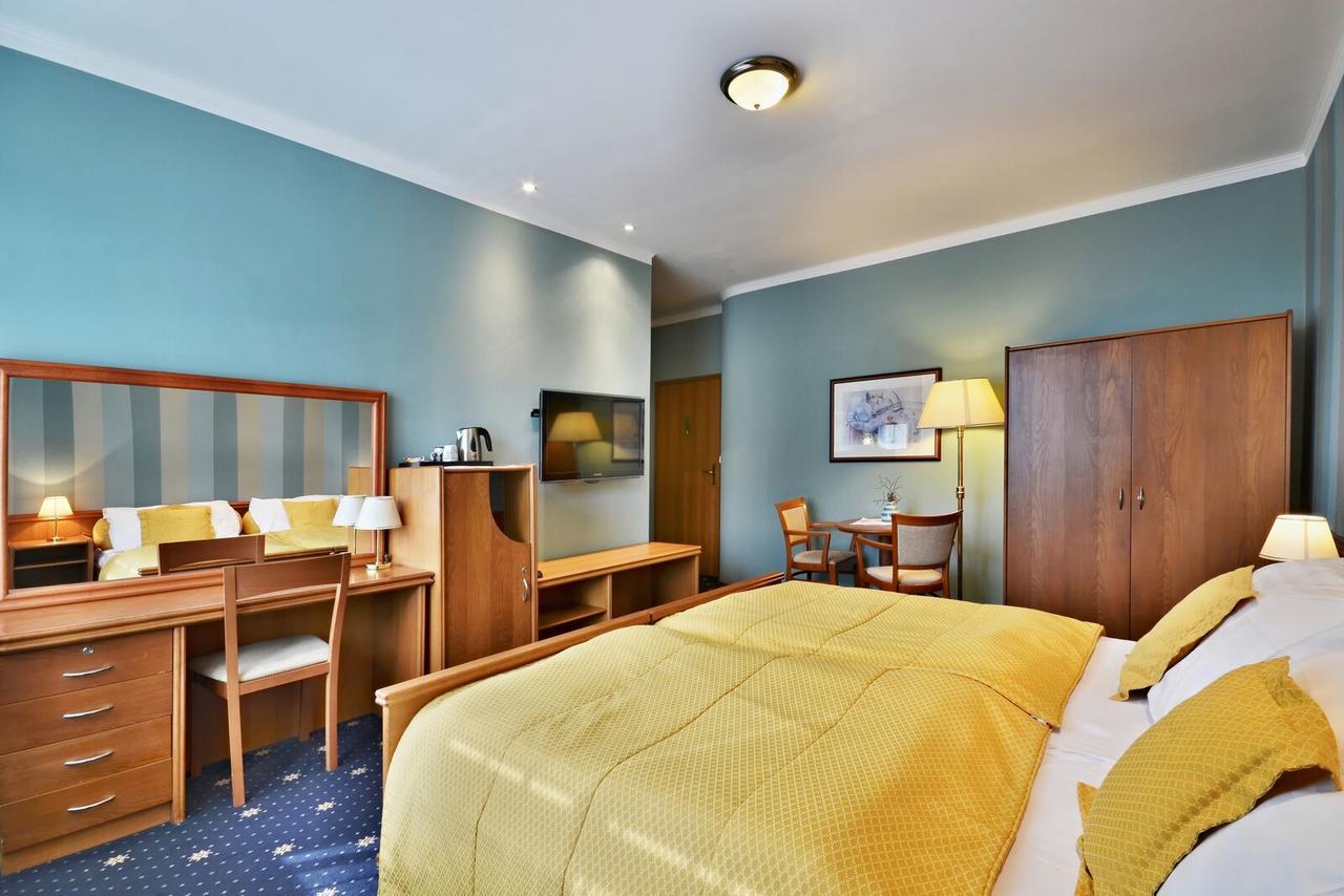 Hotel Villa Conti Пісек Екстер'єр фото