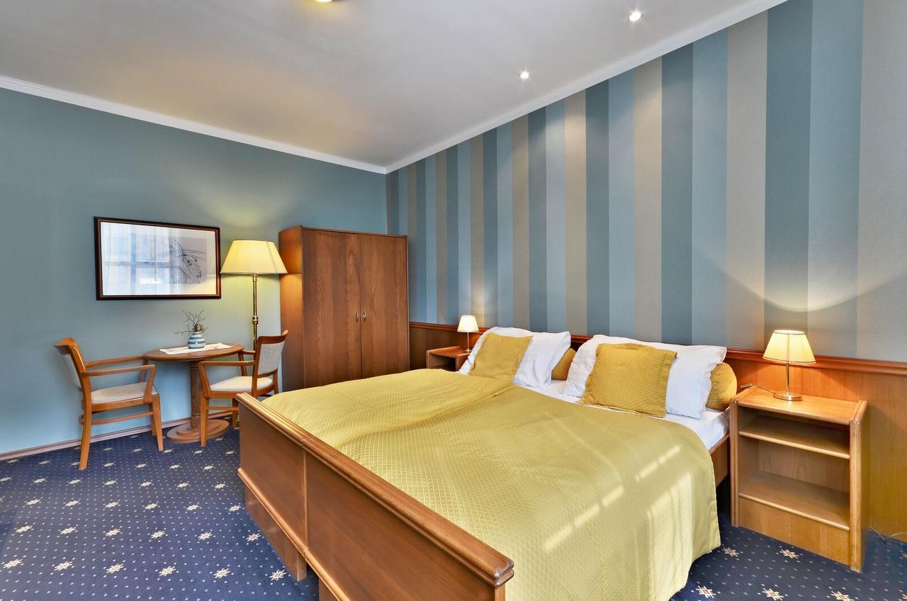 Hotel Villa Conti Пісек Екстер'єр фото